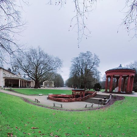 Von Privat, Grosses Zimmer Sehr Zentral In Bad Homburg Stadtmitte Bad Homburg vor der Hoehe Exterior photo