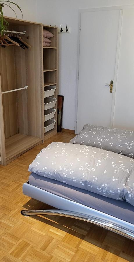 Von Privat, Grosses Zimmer Sehr Zentral In Bad Homburg Stadtmitte Bad Homburg vor der Hoehe Exterior photo